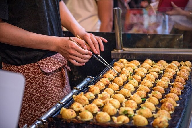 [1 Group Only] Osaka Street Food Tour for Family - Quick hits: what makes this Osaka night tour work