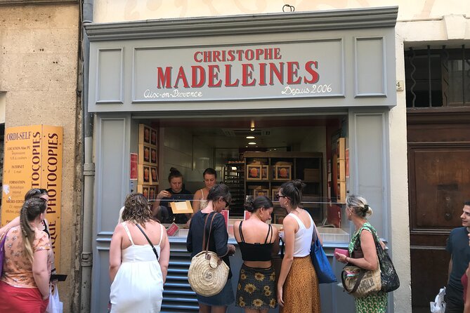 2-Hour Foodie Tour with 10 Tastings in Aix-en-Provence - The Wine and Charcuterie/Fromage Finale (Planche-Style)
