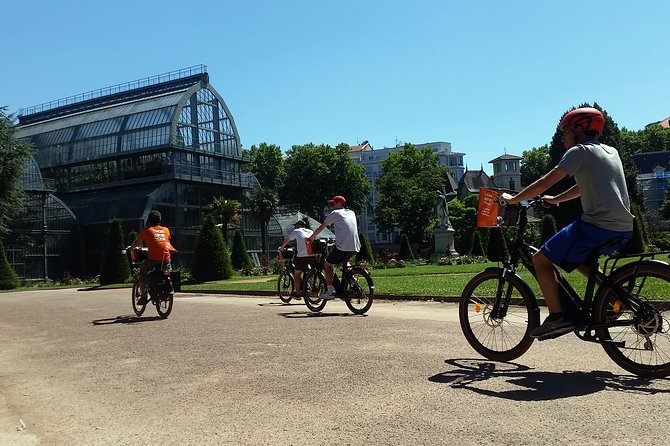 4h Complete Lyon Experience: E-Bike, Food Tasting & Old Town Walk - Tête d’Or Park on Two Wheels: Zoo, Botanic Garden, Lake, and a Rosary