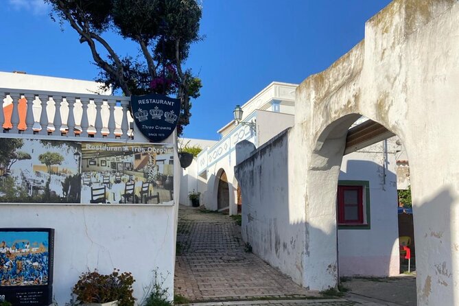 Albufeira History Walking Tour with Wine and Tapas - Ending at a taberna: wine and tapas that feel local