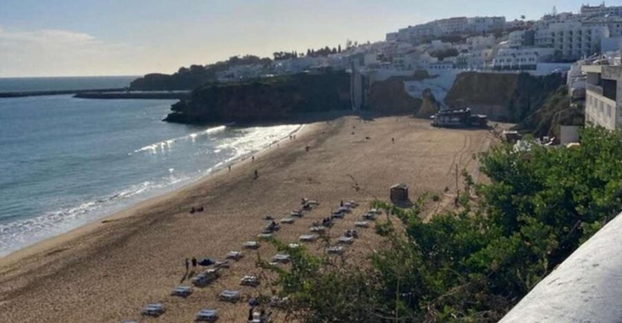 Albufeira: Old Town History Walking Tour with Tapas & Wine - Old Town Albufeira on Foot: Castle Lanes, Tunnels, and the Best Photo Stops