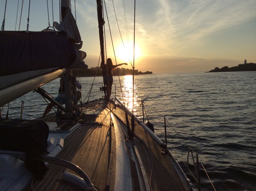Alcudia: Sailing Yacht Excursion with Wine & Tapas - Should you book this Alcúdia wine and tapas sailing excursion?