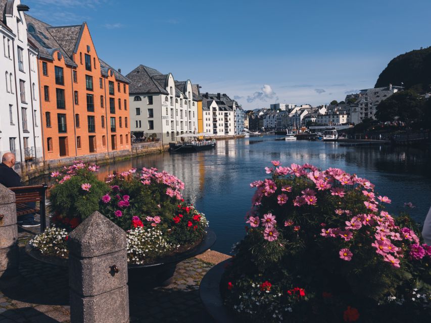 Ålesund: Guided Food Walking Tour - Should You Book This Ålesund Food Walking Tour?