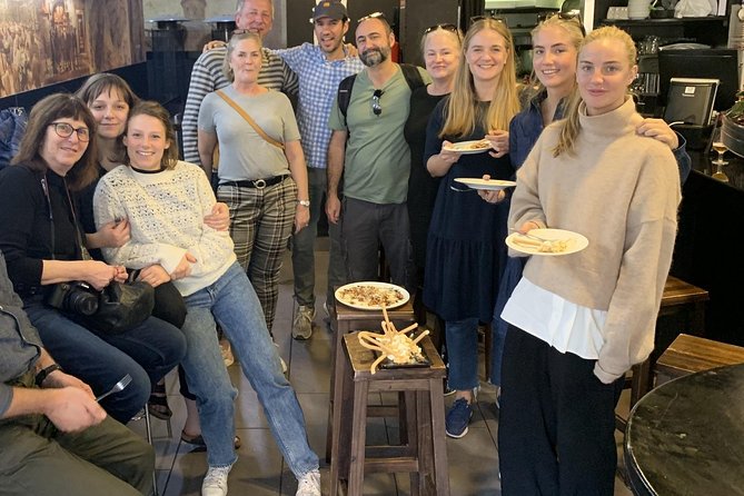 Alicante Historic Small Group Tour with Tapas Tasting - Barri Vell Santa Creu Walk: Neighborhood Stories and the Downhill Flow