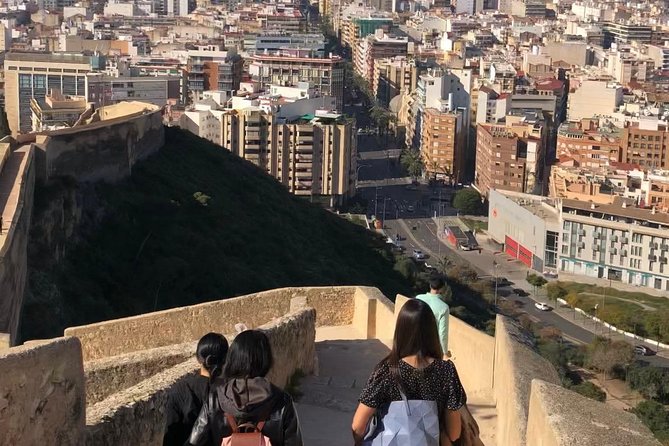Alicante Historic Small Group Tour with Tapas Tasting - Central Market Stop: Snacks at Mercat Central d’Alacant