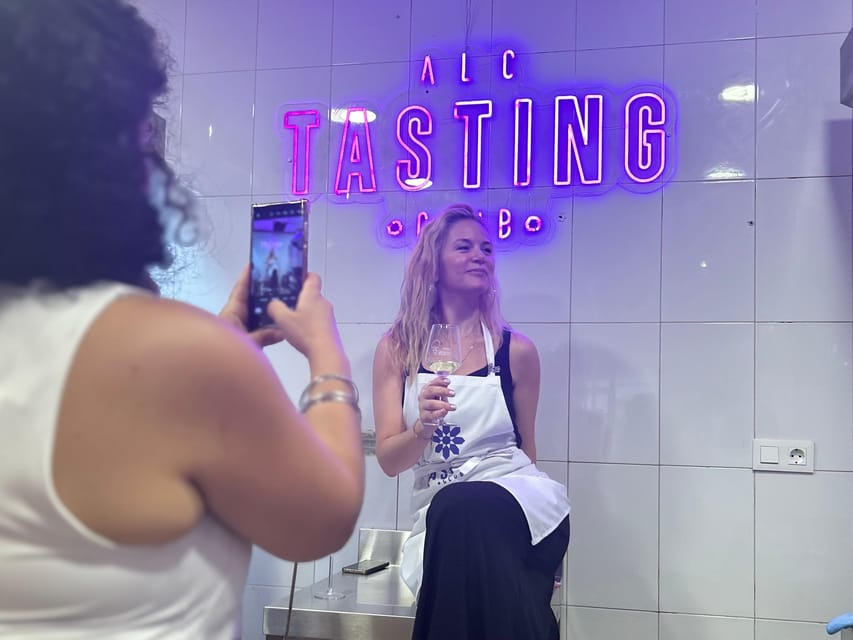 Alicante Paella Cooking Class, Tapas, Drinks and Market - Tapas and drinks: why the meal part feels like the point