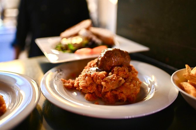 Amsterdam Food Tour of 10+ Local Classic Tastings in Jordaan Area - Private upgrade and small-group benefits