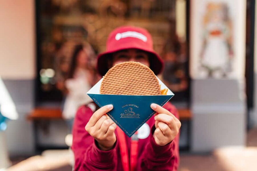 Amsterdam: Guided Cultural Food Tour in German or English - Key highlights worth showing up for