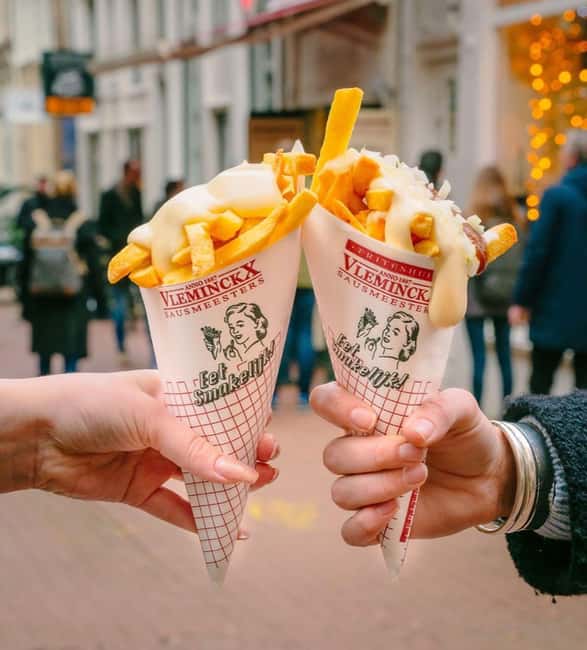 Amsterdam: Guided Cultural Food Tour in German or English - Who should book this tour