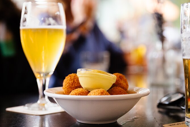 Amsterdam High-End Dutch Food & History Tour - Up to 8 guests - How the guide shapes the whole experience