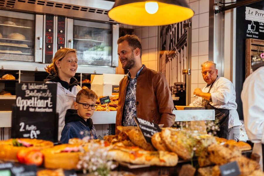 Amsterdam: Private Food Tour with a Local - Stroopwafel and bitterballen: the Dutch comfort-food test