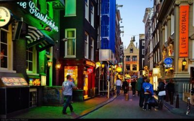 Amsterdam: Private Red Light District and Food Tour - How the 2-Hour Private Format Changes the Experience
