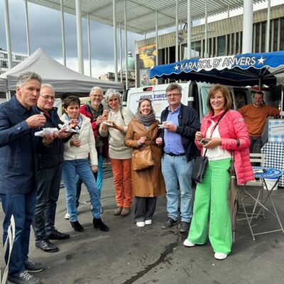 Antwerp: Food Walking Tour with 5 Tastings - Walking duration and where it ends: a clean 2-hour loop that finishes at a café