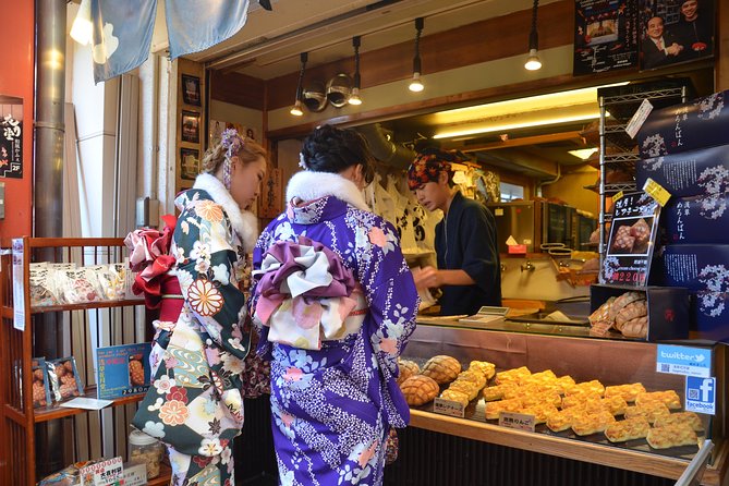 Asakusa, Tokyo's #1 Family Food Tour - How the small group size changes your experience