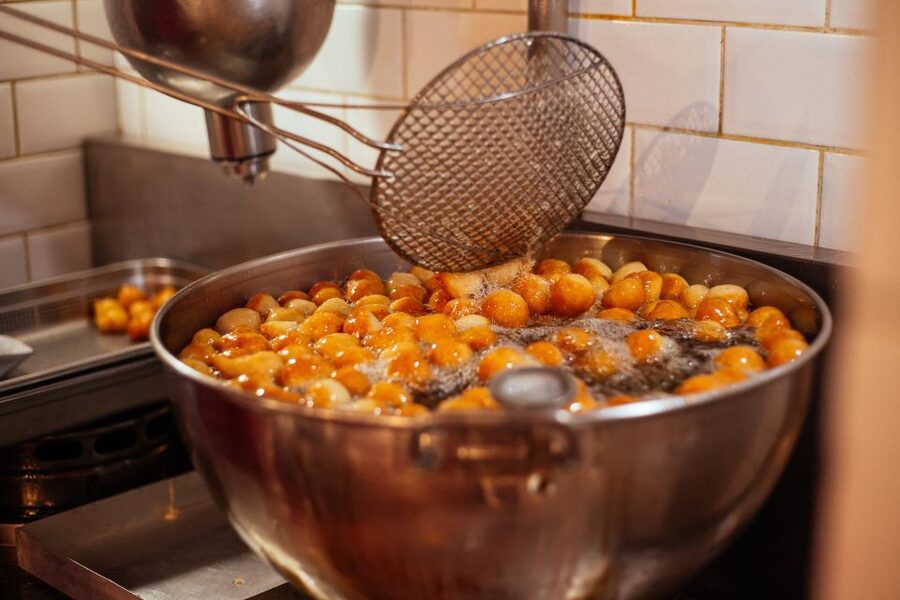 Athens: Private Food Tour – 10 Tastings With Locals - Sweet Bites and Traditional Drinks: Ending With a Real Finish