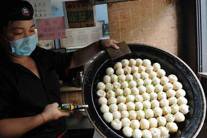 Authentic Local Food Tour in Central Shanghai - Former French Concession on Yunnan Road: eating where people actually catch up