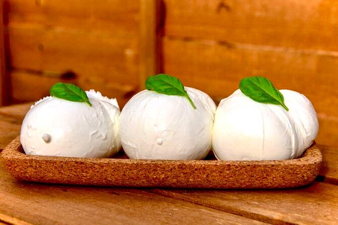 Authentic Naples Food Tour with 8+ Tastings of Pizza, Wine & More - Naples on Foot: Piazza Dante Meet-Up and the Decumani Route