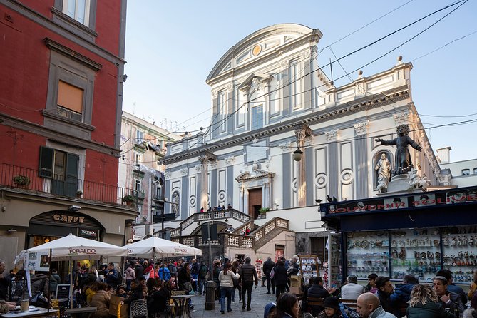 Authentic Naples Street Food Tour With Local Expert Guide - Logistics that matter in Naples: shoes, crowds, and keeping up
