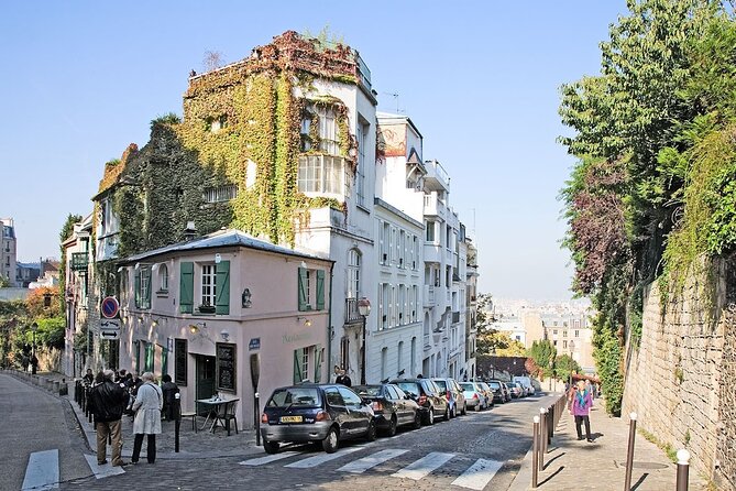 Authentic Parisian Gourmet Food Tour with 10 Local Dishes & Wines - Notre Dame Area Tastings: Pastry Stops Plus Islands and the Latin Quarter