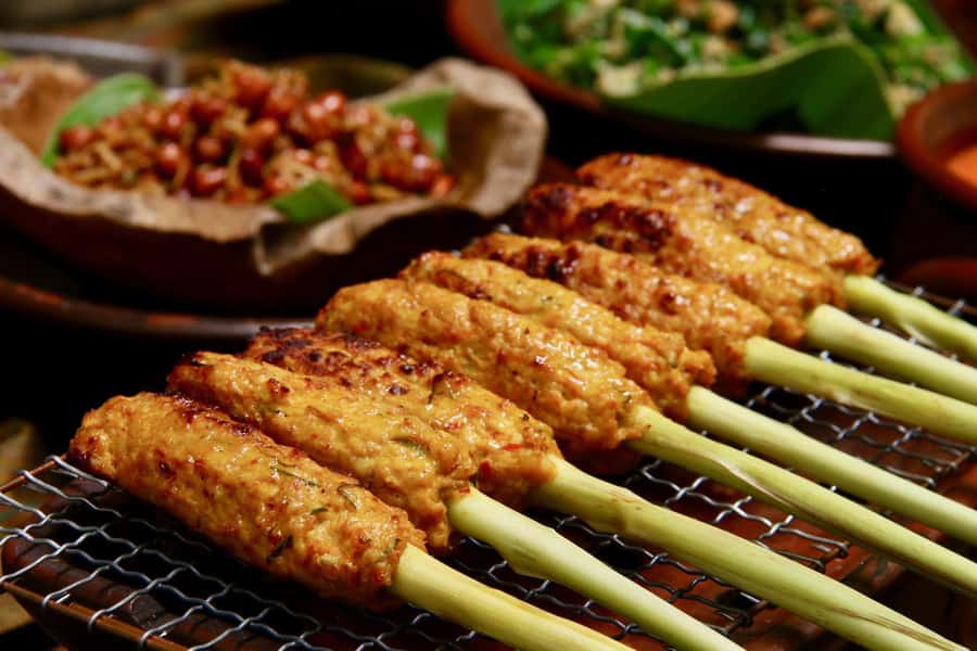 Bali: Authentic Culinary Street Food Experience Tour - Babi Guling and the Roast-Meat Stops That Set the Tone