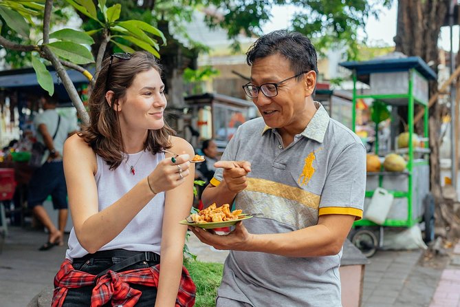 Bali Private Food Walking Tour With Locals: The 10 Tastings - Badung Market: The Produce Epicenter That Makes the Tastings Make Sense