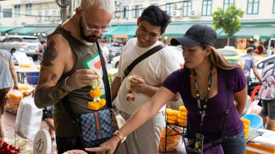 Bangkok Adventure Tuk Tuk Food Tour - Chinatown night market energy and how the food stops are set up