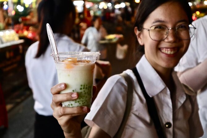 Bangkok by Night Food Tour with 10+ Tastings in Chinatown - How the Guide Turns Food Into Culture (and Not a Script)