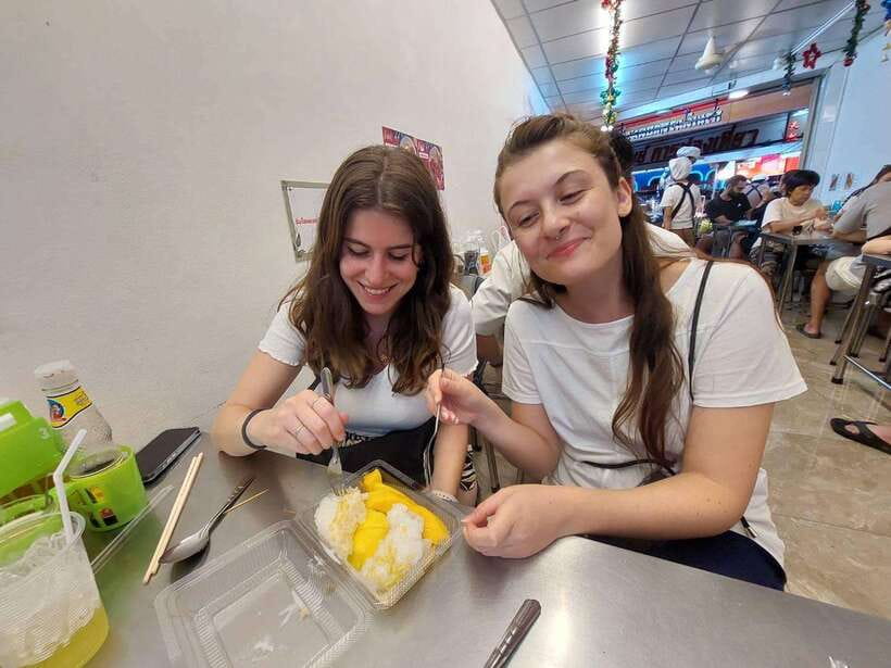 Bangkok: Chinatown Food Tour with Michelin Food Stalls - The Michelin-recognised stop: what it adds to your night