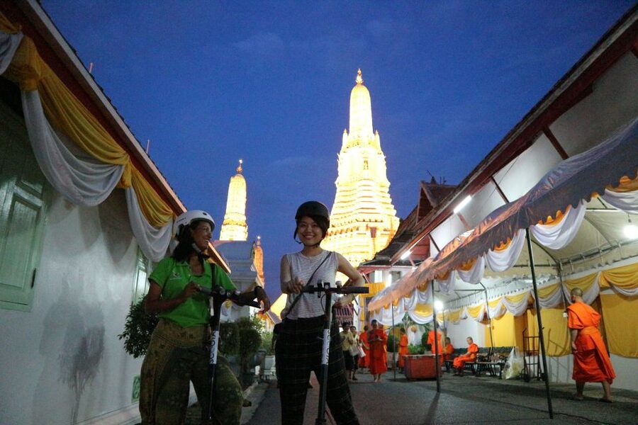 Bangkok: E-Scooter Night Tour with Local Street Food - Why Bangkok’s night temples feel easier on an e-scooter