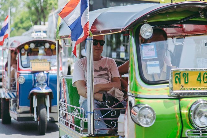 Bangkok Electric Tuk Tuk: Thonburi, Wang Lang & Food Tour - Baan Bu stoneware community: craft that runs through generations