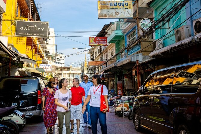 Bangkok Hidden Gems: Talad Noi, Chinatown & Street Food Tour - Sol Heng Tai Mansion and the River-Side Coffee Stop