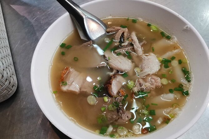 Bangkok: Michelin Guide Street Food Tour by Tuk Tuk - Why Chinatown Street Food Plus a Tuk Tuk Works