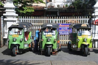 Bangkok: Michelin Guide Street Food Tour by Tuk Tuk - River City Meet-Up and the Easy Taxi Plan
