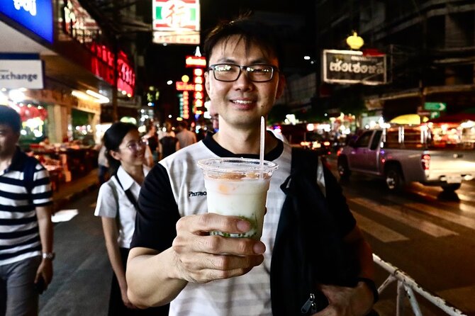 Bangkok Private Walking Food Tour with 10+ Tastings in Chinatown - Practical tips so the walk stays fun (not sweaty)