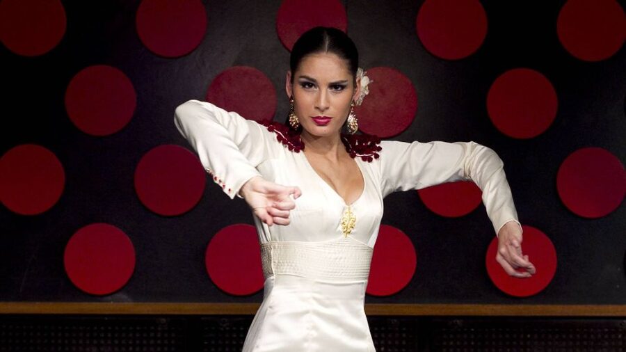 Barcelona: 4-Hour Tapas Evening Tour and Flamenco Show - Key things you’ll notice (fast)