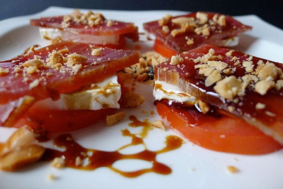 Barcelona: 4-Hour Tapas Evening Tour and Flamenco Show - Why This Evening Works: Tapas on the Way to Flamenco