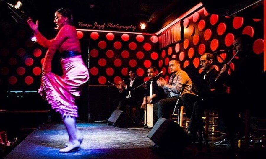 Barcelona: 4-Hour Tapas Evening Tour and Flamenco Show - The Tapas Stop: What You Eat and What You Should Expect