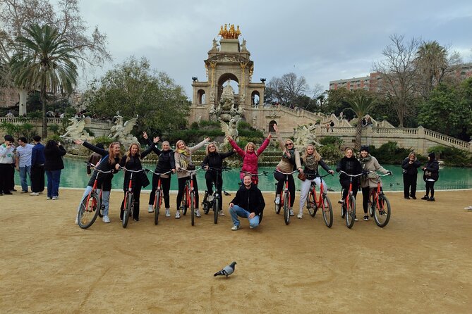 Barcelona: Bike or eBike Tour, Top Sights & Local Insights - The big square moment: a breather in the heart of the city