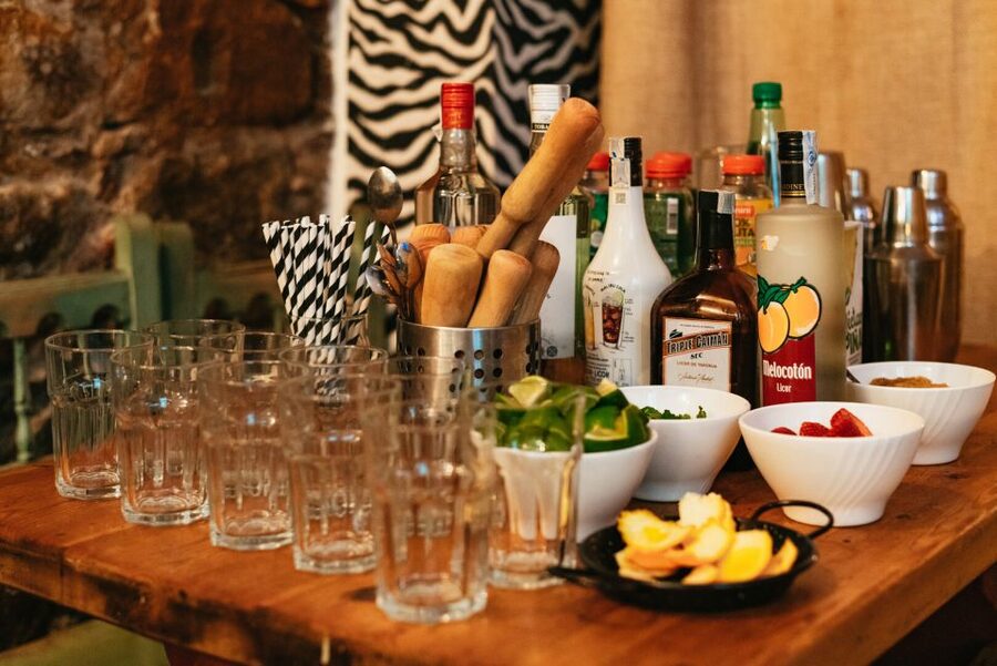 Barcelona: Cocktail Master Class by Mixologist with Tapas - Should you book this Barcelona cocktail-and-tapas master class?