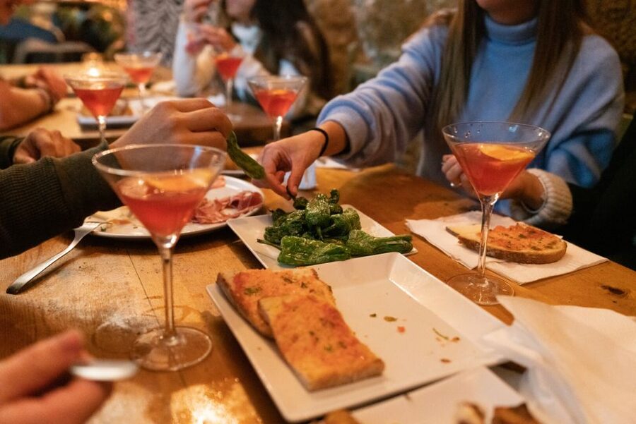 Barcelona: Cocktail Master Class by Mixologist with Tapas - Tapas that actually make sense with your drinks