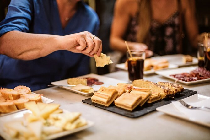 Barcelona Gothic Quarter Tapas & Taverns Food & Wine Tour - Stop-by-Stop: What You’ll Eat (and Why It’s Done This Way)