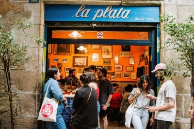 Barcelona Gothic Quarter Tapas & Taverns Food & Wine Tour - The Walk Through Medieval Streets (and What You’ll Really See)