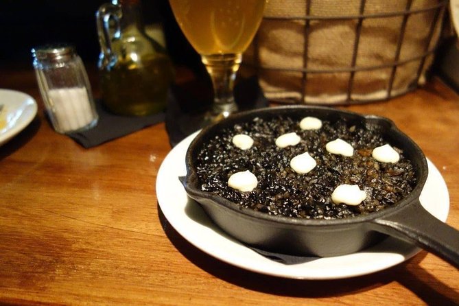Barcelona Gothic Quarter VIP Tapas & Wine Tour - What you’ll see between tapas stops (Ciutat Vella basics)