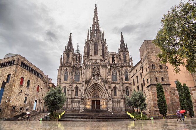 Barcelona Gothic Quarter Walking Tour with Tapas - Key highlights worth knowing before you go