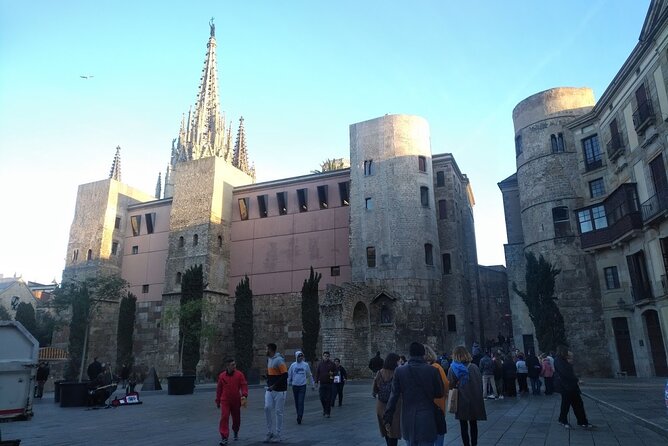 Barcelona Gothic Quarter Walking Tour with Tapas - Value check: is $29.04 worth it?