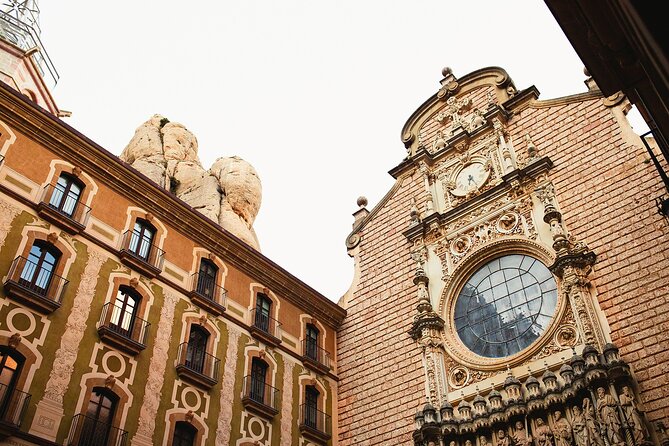 Barcelona : Gothic, Tapas, Churros & Vermouth - El Raval’s smells, sounds, and food street energy