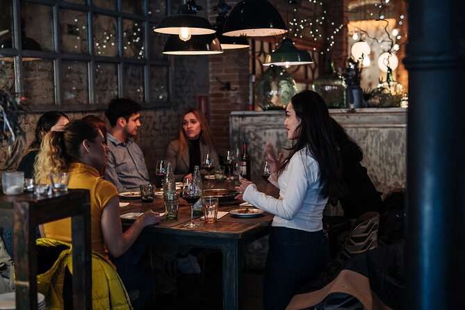 Barcelona: Guided Food Walking Tour with Tapas and Wine - The walking reality: how “easy” is this 2.5-hour plan?