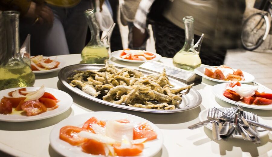 Barcelona: Market, Tasty Tapas/Food and Gothic History Tour - Who Should Book This Gothic Quarter Food Tour?