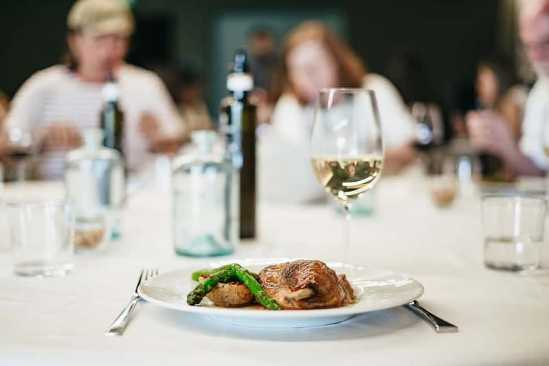Barcelona: Montserrat and Winery Tour with Tapas or Lunch - Stop-by-stop: what happens at Montserrat and why it matters