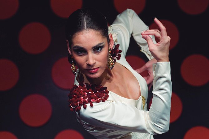 Barcelona Old Town Night Small Group Tour with Tapas & Flamenco - Los Tarantos flamenco: what you’re actually paying for